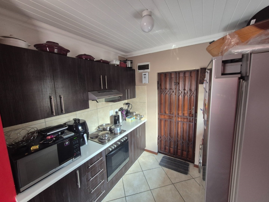 3 Bedroom Property for Sale in Montclair Western Cape